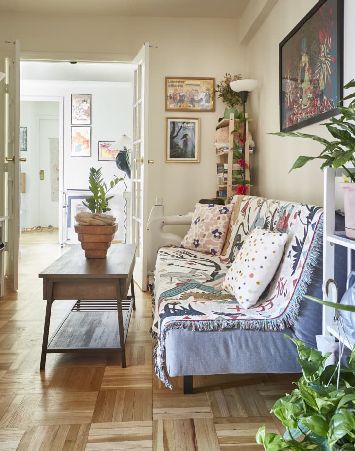 Illustrator Small Space NYC Rental Photos Apartment Therapy